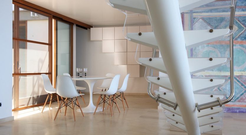 Photo of The Painted Rose