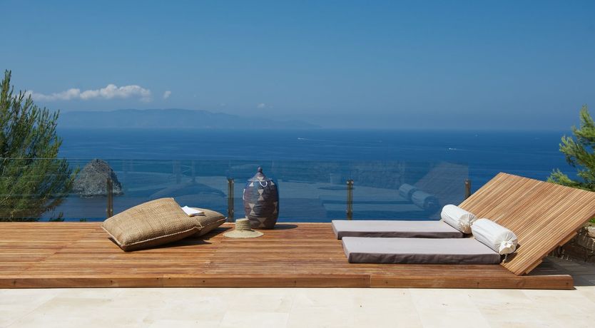 Photo of The Painted Rose