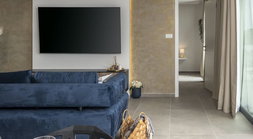 Photo of Swallows & Wrens