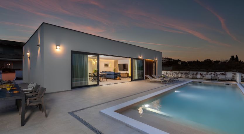 Photo of Swallows & Wrens