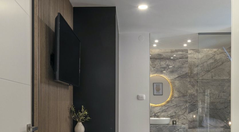 Photo of Swallows & Wrens