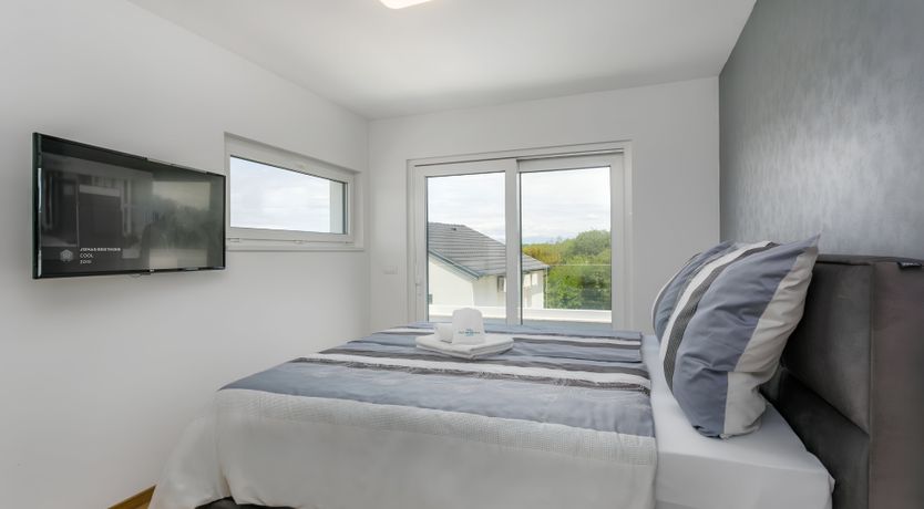 Photo of Strings of Bliss