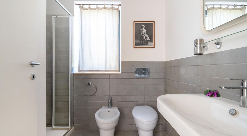 Photo of Lemons & Lavender