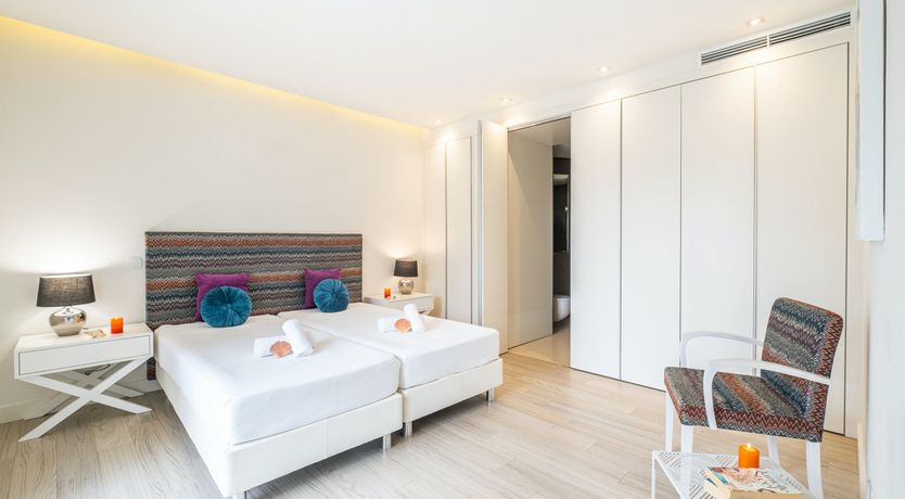 Photo of Alabaster Summer