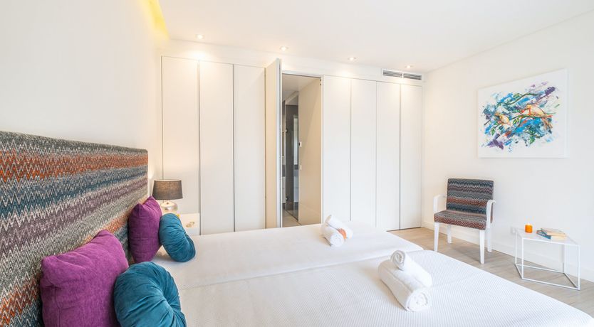 Photo of Alabaster Summer