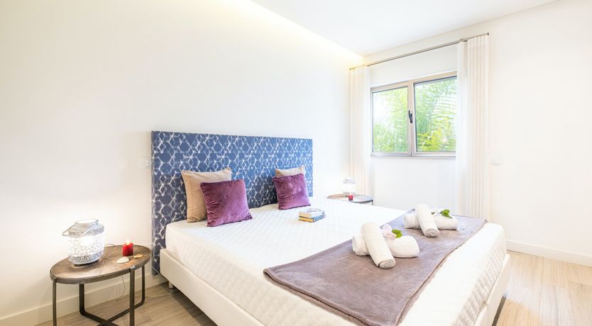 Photo of Alabaster Summer