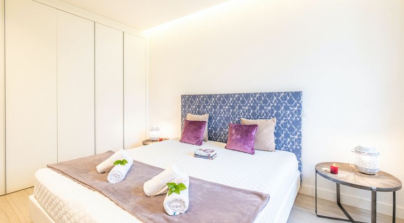 Photo of Alabaster Summer