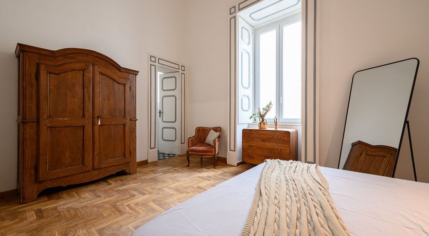 Photo of Neroli & Naples