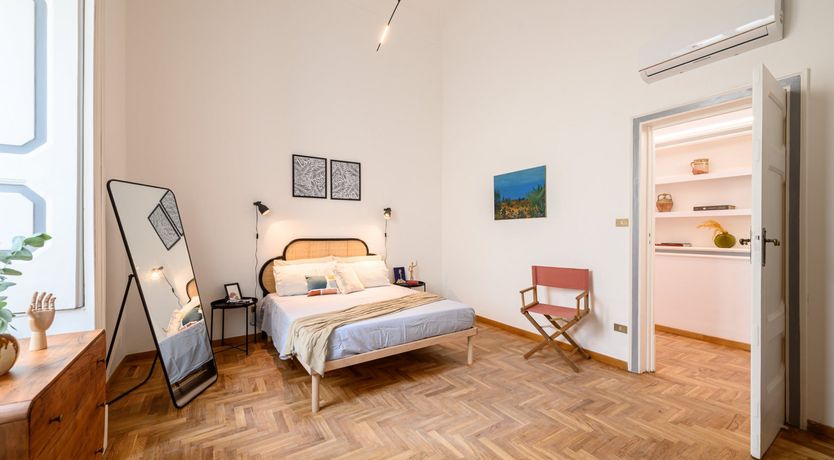 Photo of Neroli & Naples