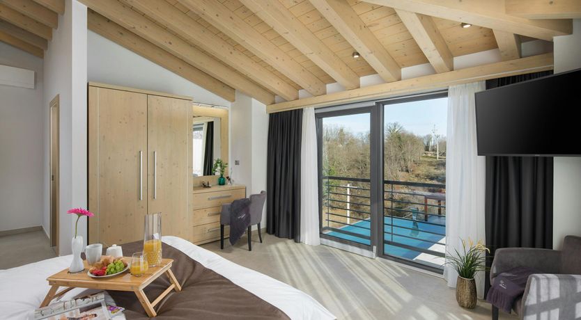 Photo of Aeolian Ope,Aeolian Ope