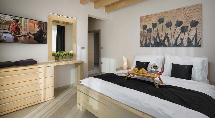 Photo of Aeolian Ope,Aeolian Ope