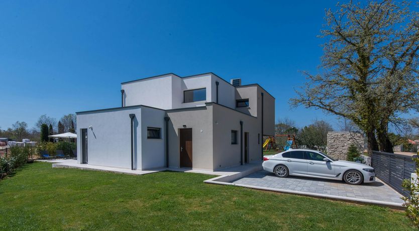 Photo of Mediterranean Ivory