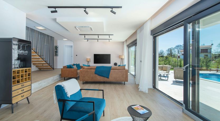 Photo of Mediterranean Ivory