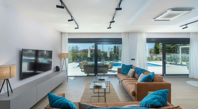 Photo of Mediterranean Ivory