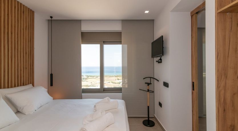 Photo of The Sea and the Shore