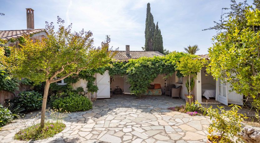 Photo of Shades of Beauty