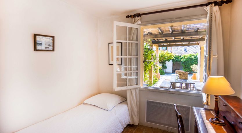 Photo of Shades of Beauty