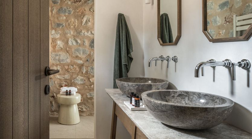 Photo of The Greek Emerald