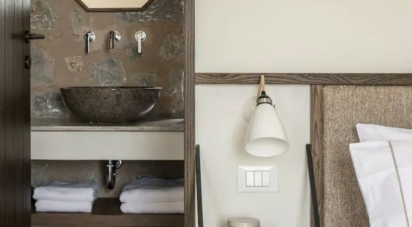 Photo of The Greek Emerald