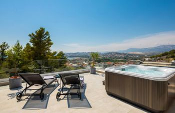 Faraway Island Holiday Home