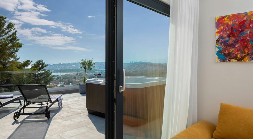 Photo of Faraway Island