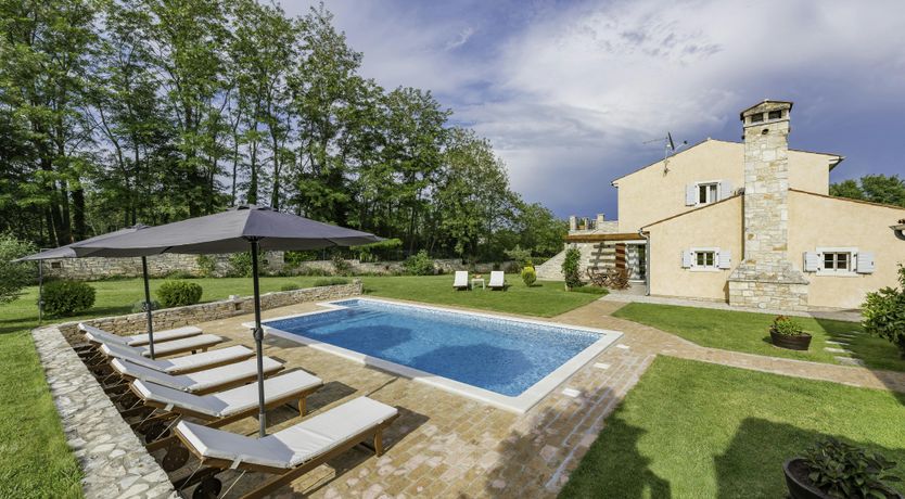 Photo of Marčana Marron