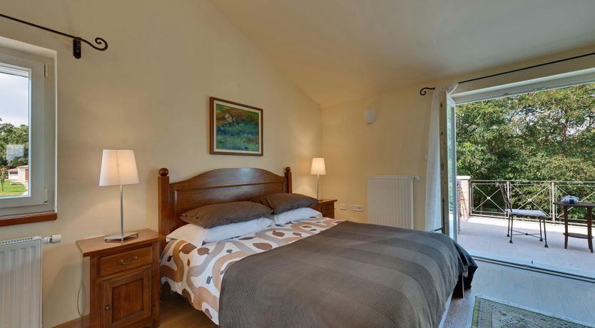 Photo of Marčana Marron