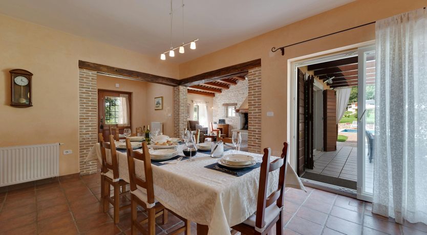 Photo of Marčana Marron