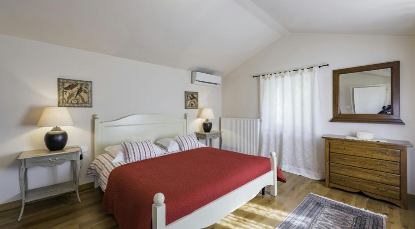 Photo of Marčana Marron