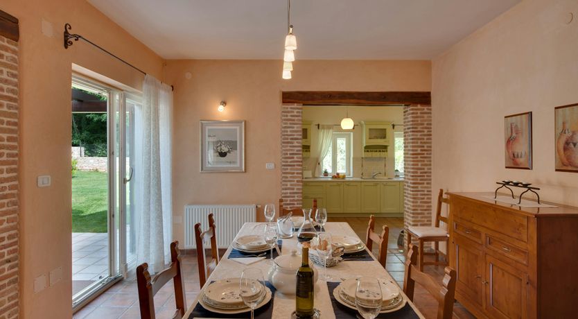 Photo of Marčana Marron