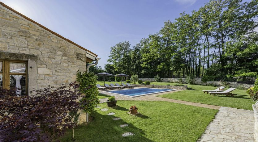 Photo of Marčana Marron