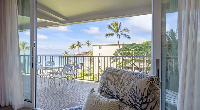 Photo of Pearl on the Pacific