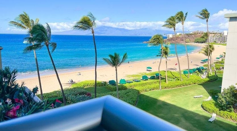 Photo of Pearl on the Pacific