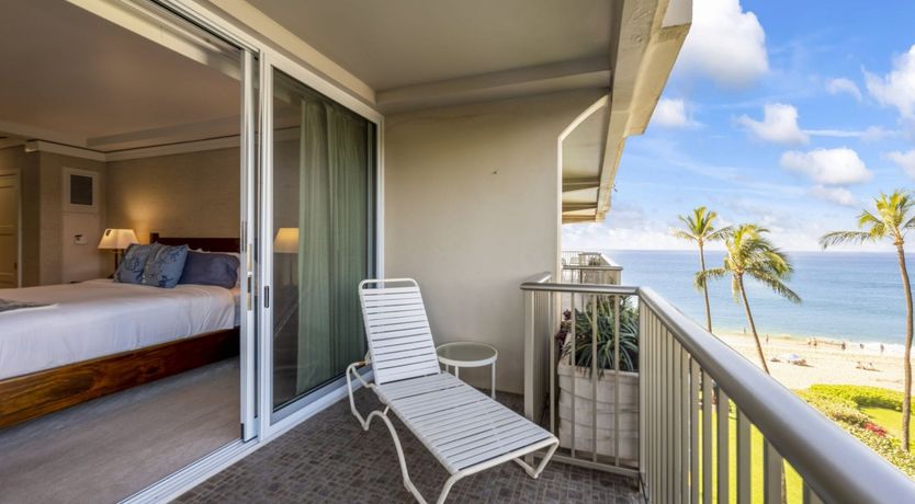 Photo of Pearl on the Pacific