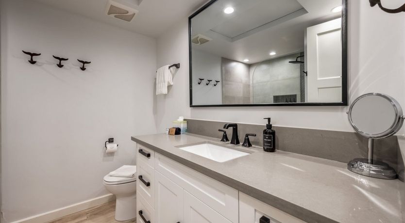 Photo of Pearl on the Pacific