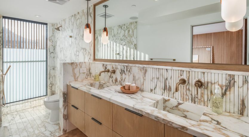 Photo of The Ocean Glimmer