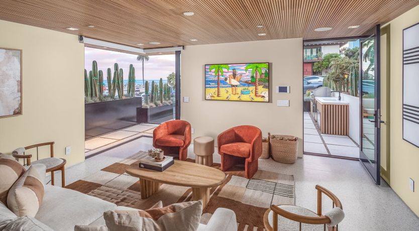 Photo of The Ocean Glimmer