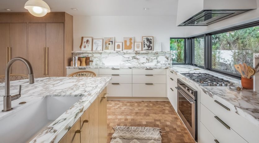 Photo of The Ocean Glimmer