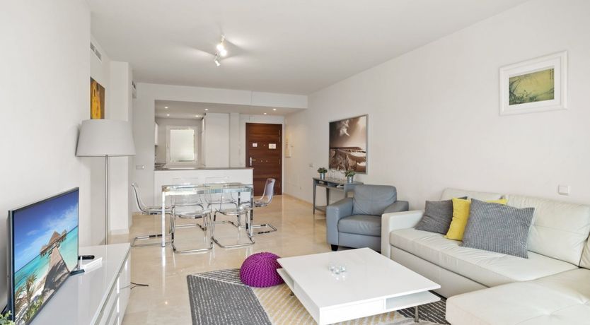 Photo of Calle Glamour