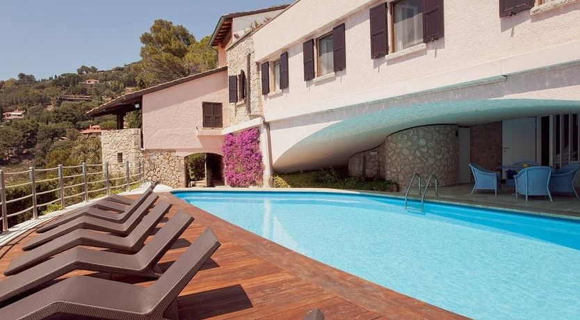 Photo of Tumbled Wood