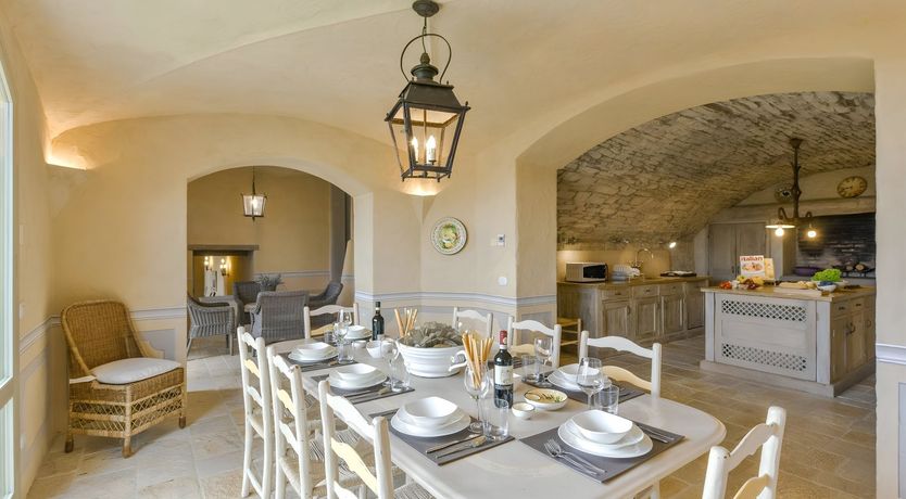 Photo of The Olive Tint