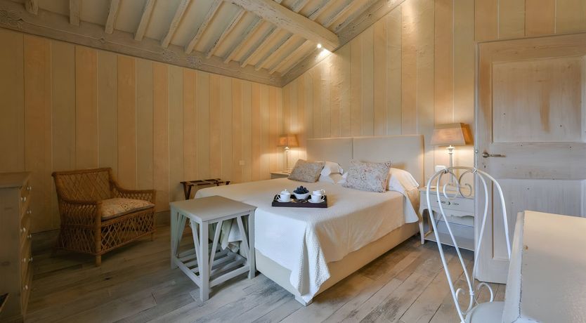 Photo of The Olive Tint