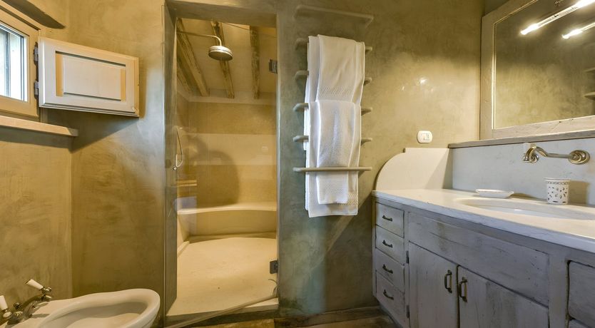 Photo of The Olive Tint