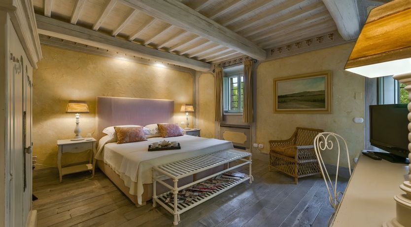 Photo of The Olive Tint