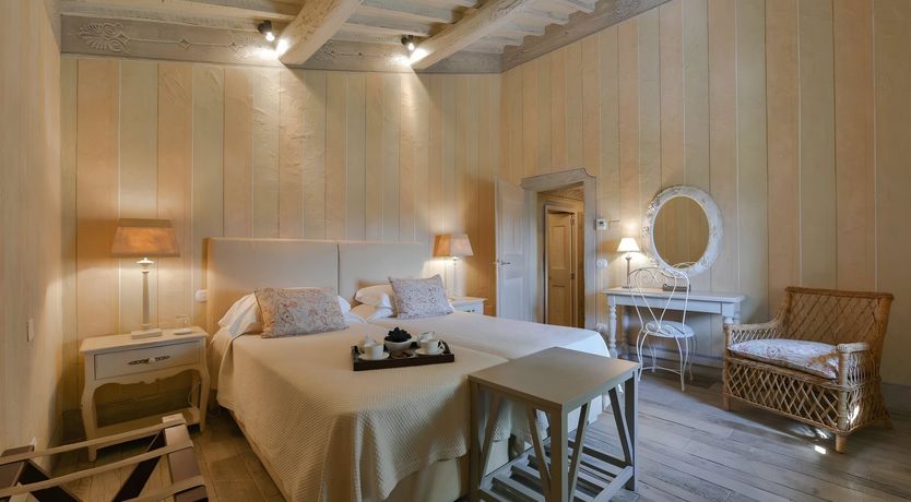 Photo of The Olive Tint