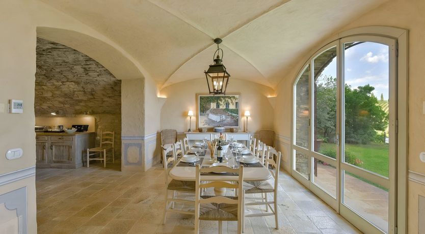 Photo of The Olive Tint