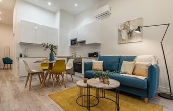 The Art of City Living Apartment