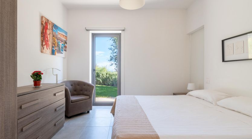 Photo of Noto & Lemons