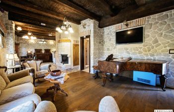 Mythological View Holiday Home