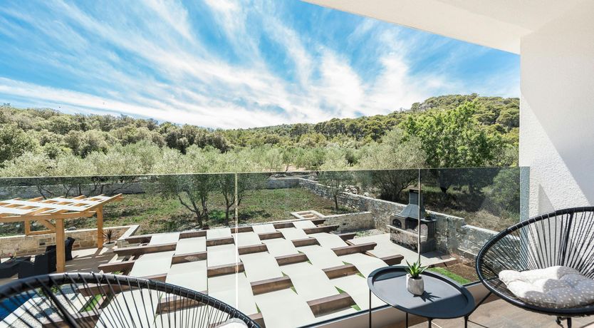 Photo of Lark's Song